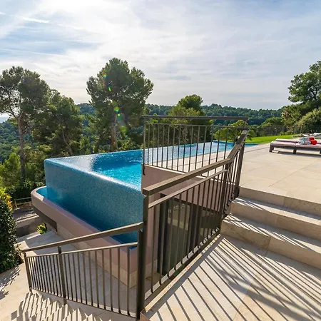 Lux View Villa *