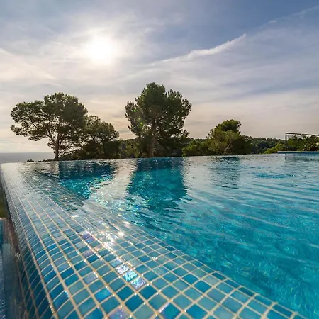 Villa Lux View